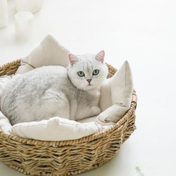 Oval Wicker Pet Bed, Cozy And Versatile, Durable Cat Lounge Bed Sleeping Basket With Cushion For Indoor Cats - Size: 48*48*15cm