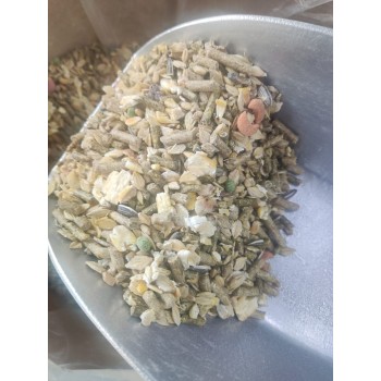 Premium Small Animal Food – 1kg | Complete, Nutrient-Rich Diet for Rabbits, Guinea Pigs & Hamsters | Natural Grains, Seeds, Vegetables, Fruits, Omega Fatty Acids & Probiotics – No Artificial Colors or Preservatives