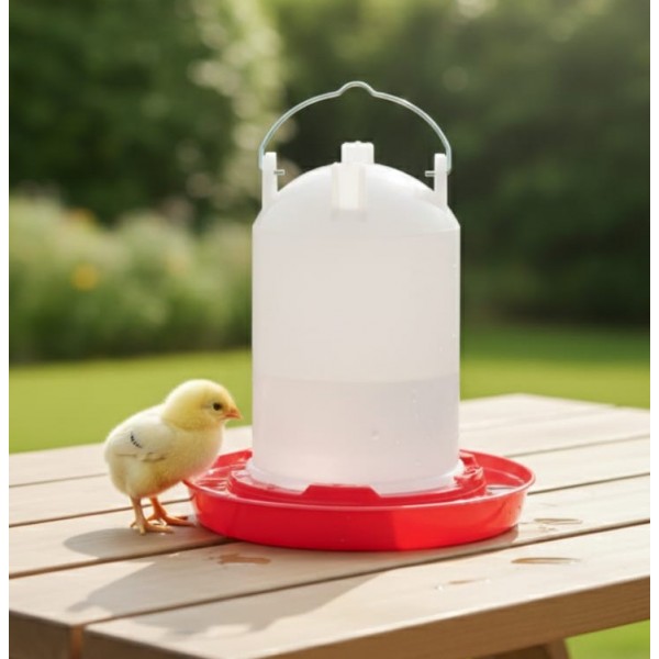 Plastic Poultry Chick Waterer & Feeder Kit – 1 Litre Capacity with Handle – Safe Anti-Drowning Design – For Chicks, Ducks, Quail & Small Pets (18 × 18 × 20 cm)